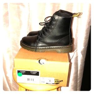 Dr. Martens Air Wair Luana Black Boot